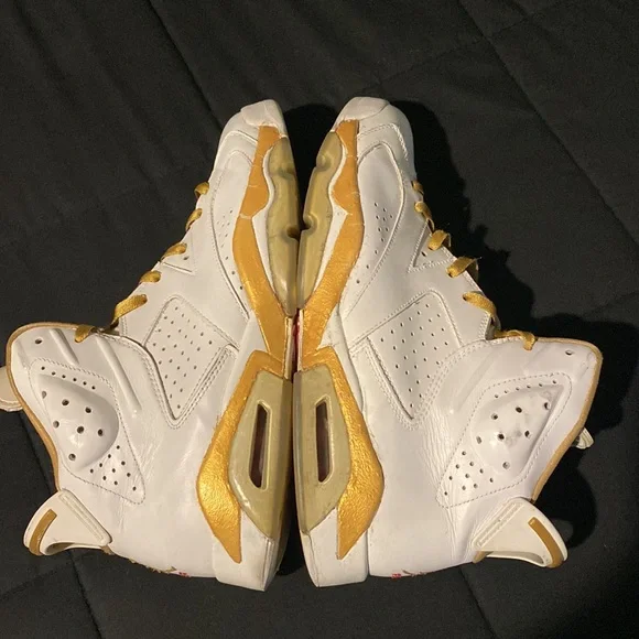 Jordan 6 Golden Moments “GMP” - Picture 3 of 6